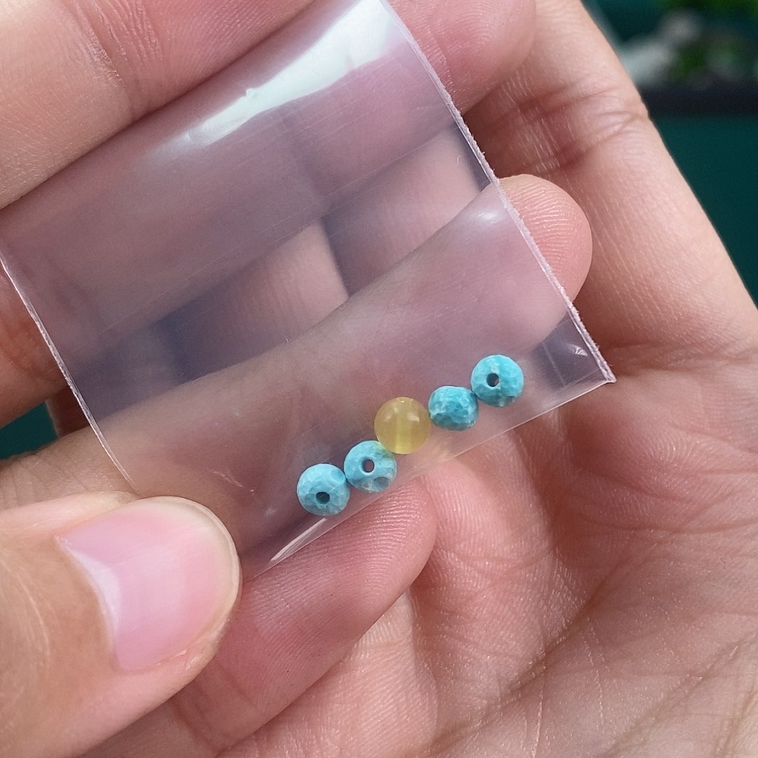 蜜蜡珠宝奇石未镶嵌