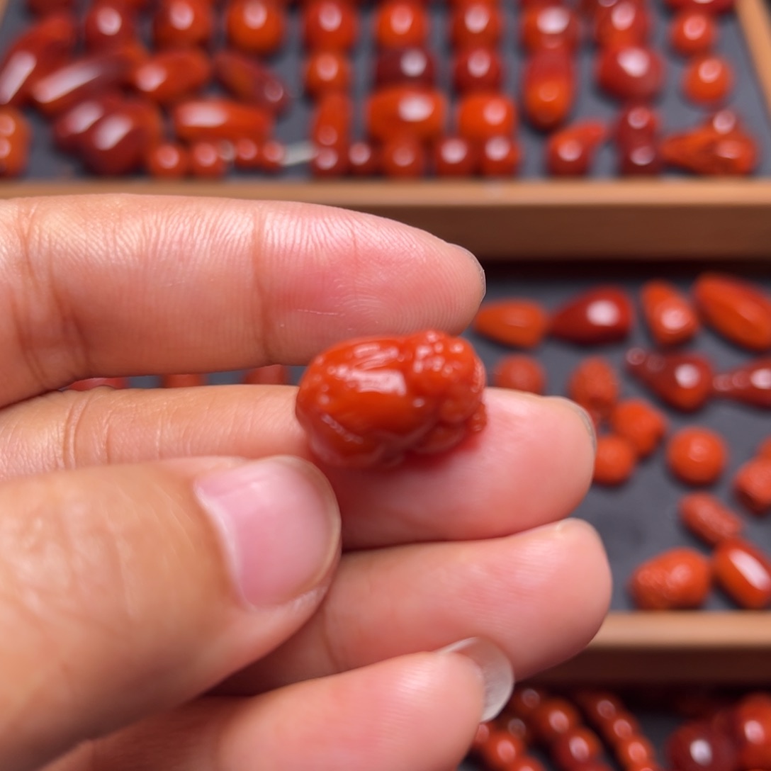 南红玛瑙配饰未镶嵌貔貅配饰卡10.9mm