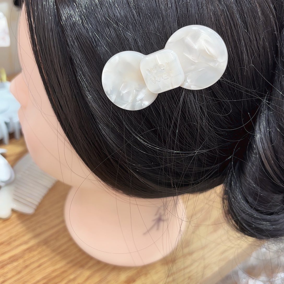 皮质铁合金中号蝴蝶结贝母