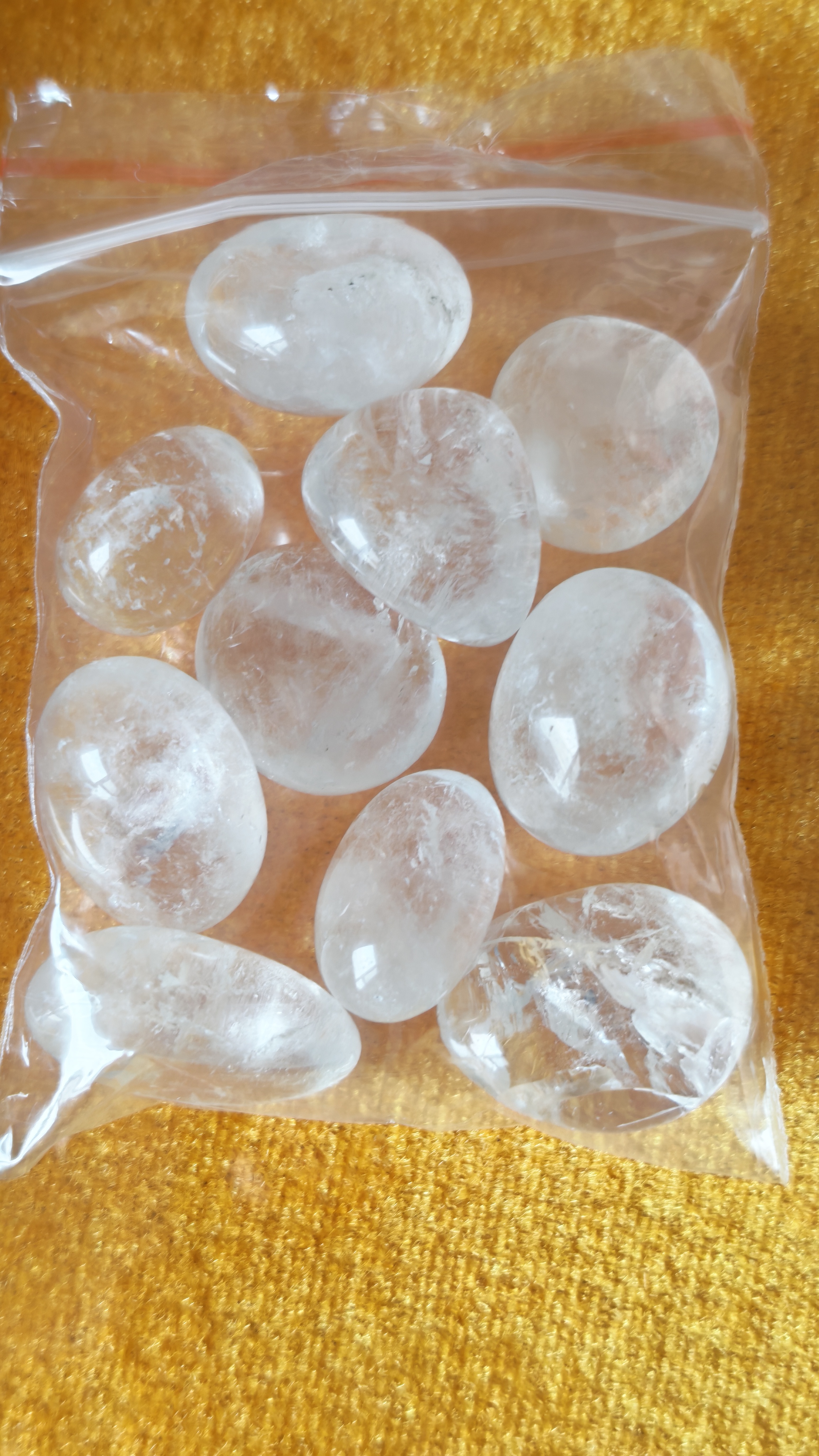 天然白水晶鹅卵原石可净化消磁35g