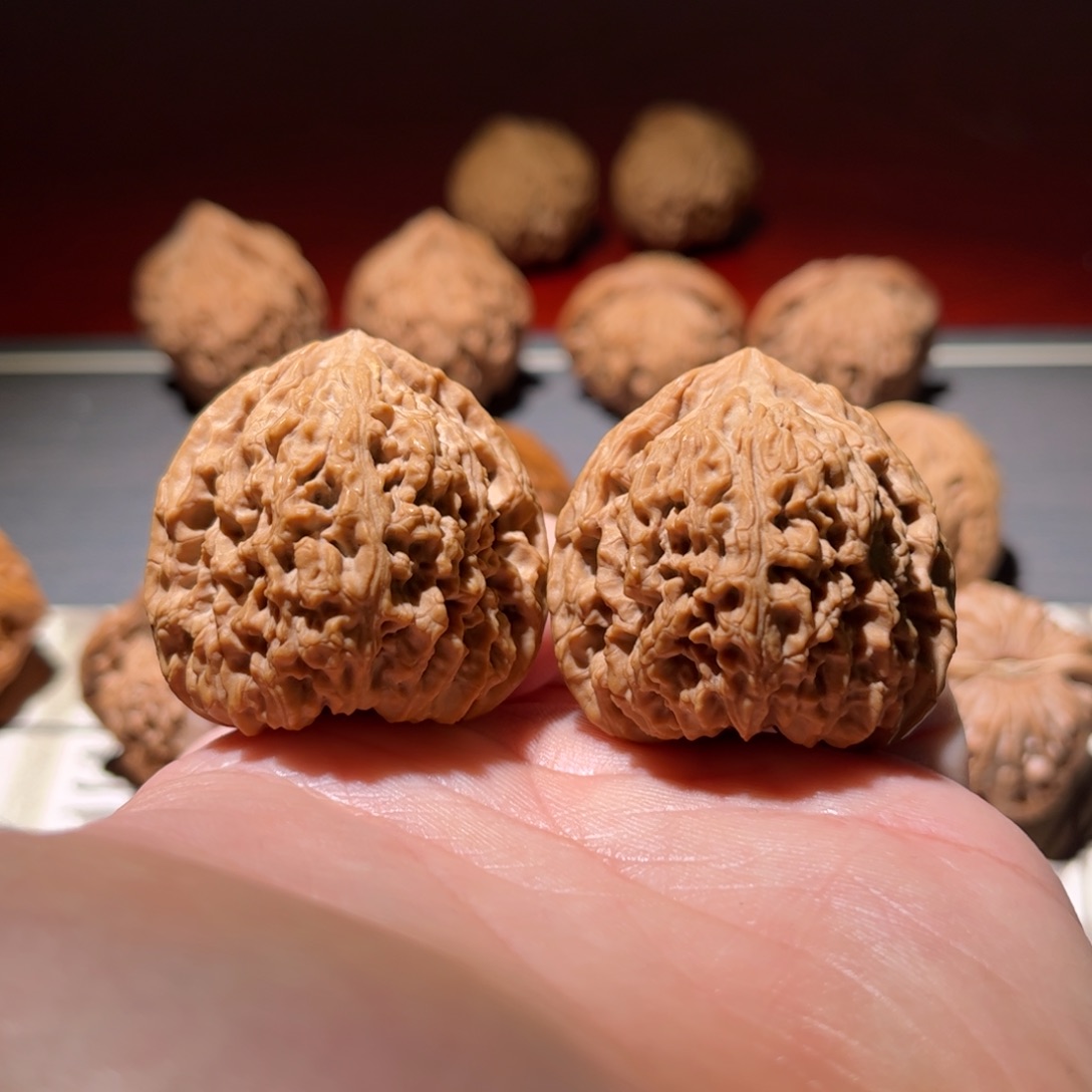 L***L吊坠文玩核桃39村将