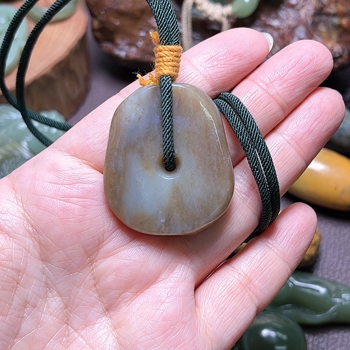 岫岩河磨玉（透闪石质玉）手绳未镶嵌