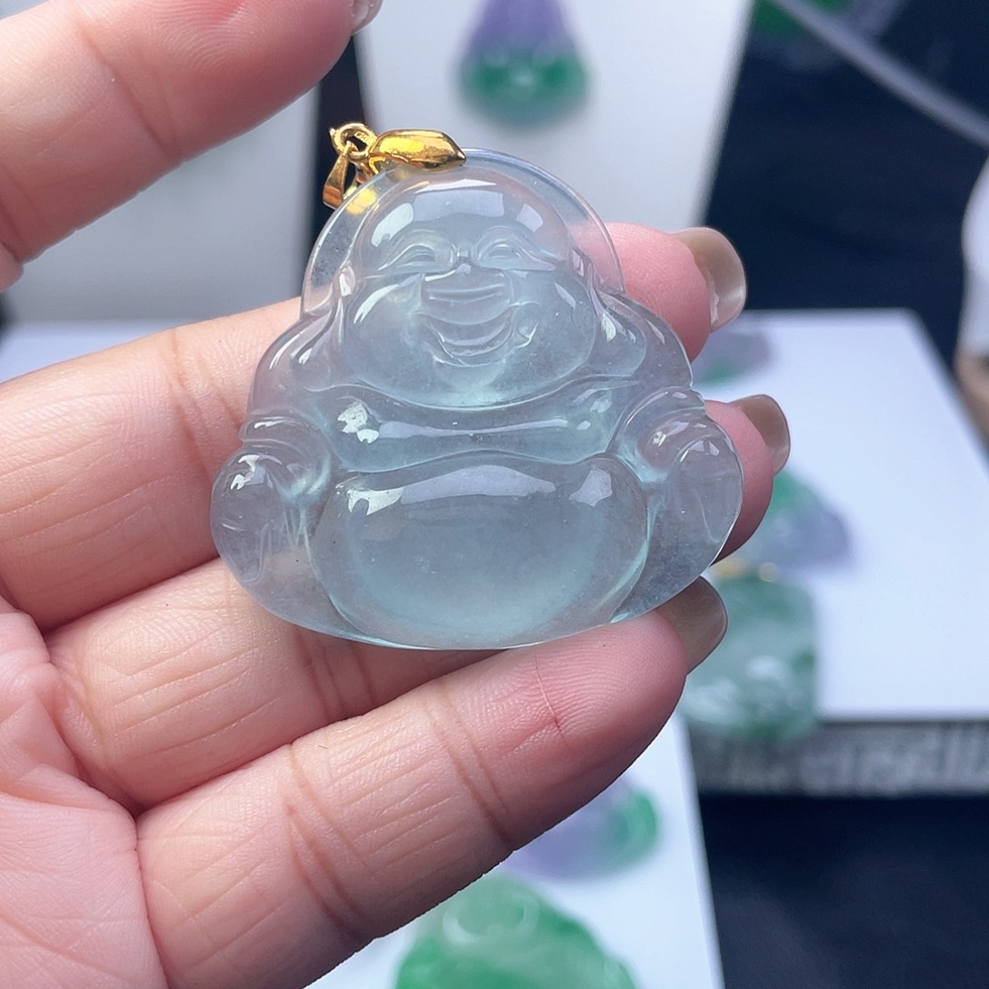 翡翠吊坠(赠链)未镶嵌