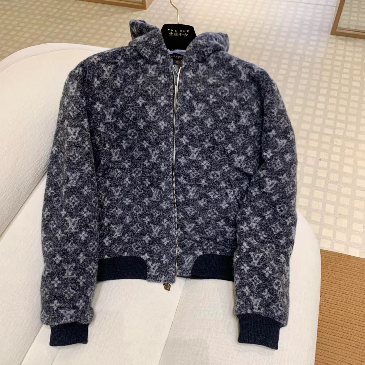 未使用 LouisVuitton/路易威登 壹臻/蓝灰色羊毛外套40/44134891