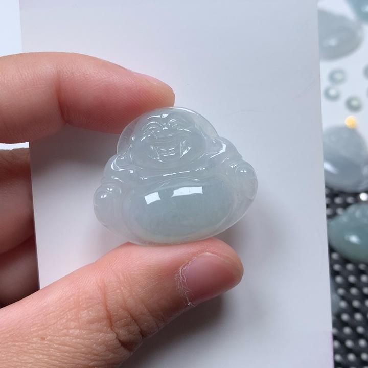 翡翠未镶嵌颈饰佛公