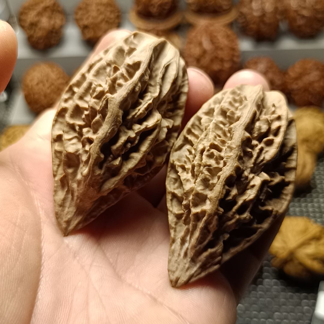 文玩核桃吊坠大楸子核桃8号