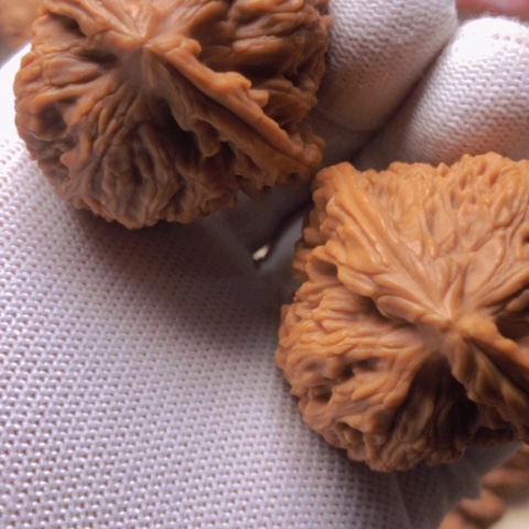 【闪购商品】桃核吊坠南疆石狮子头