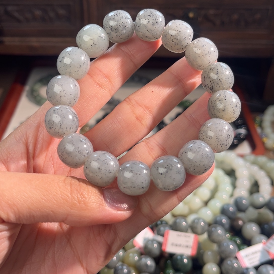 【***】和田玉未镶嵌手链