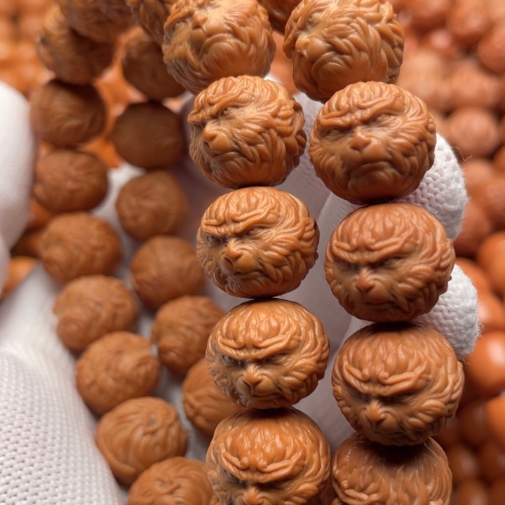 猴头核桃吊坠E****?斗战胜佛