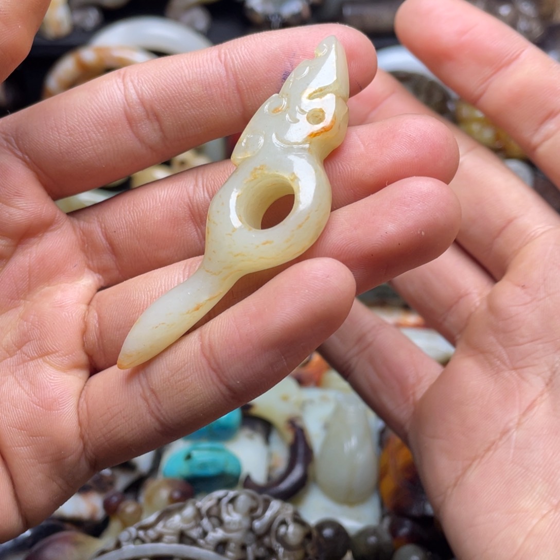 和田玉（糖玉）挂件未镶嵌