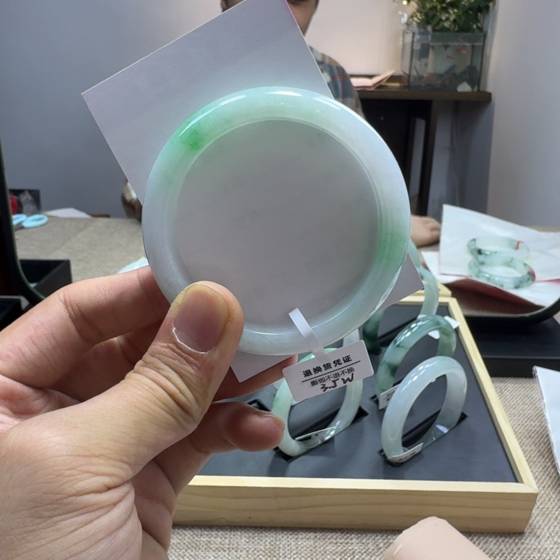 翡翠未镶嵌手镯04