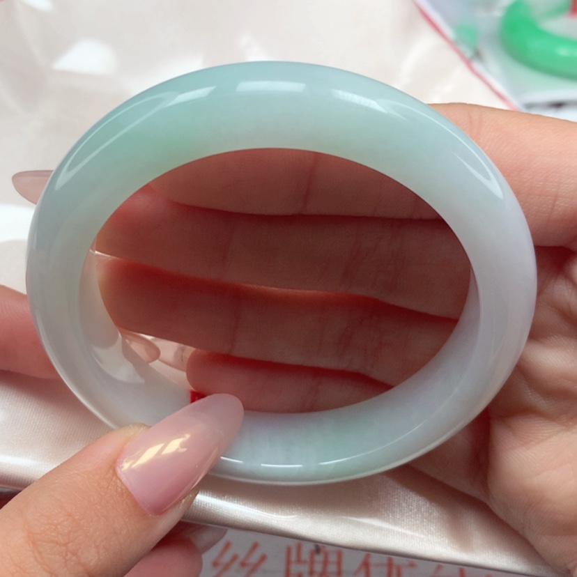 【闪购商品】翡翠手镯未镶嵌55圈