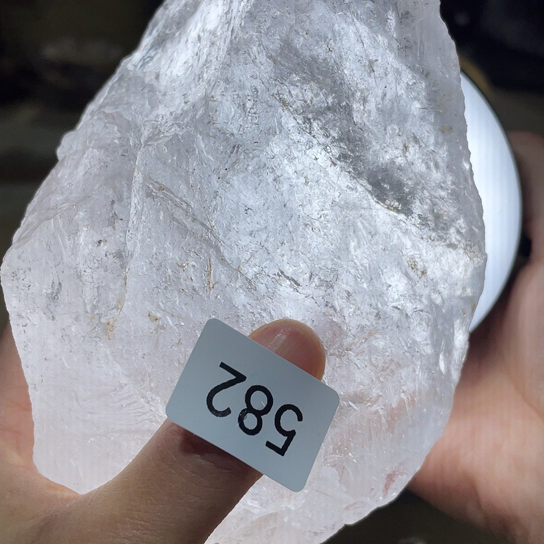 水晶摆件……未镶嵌