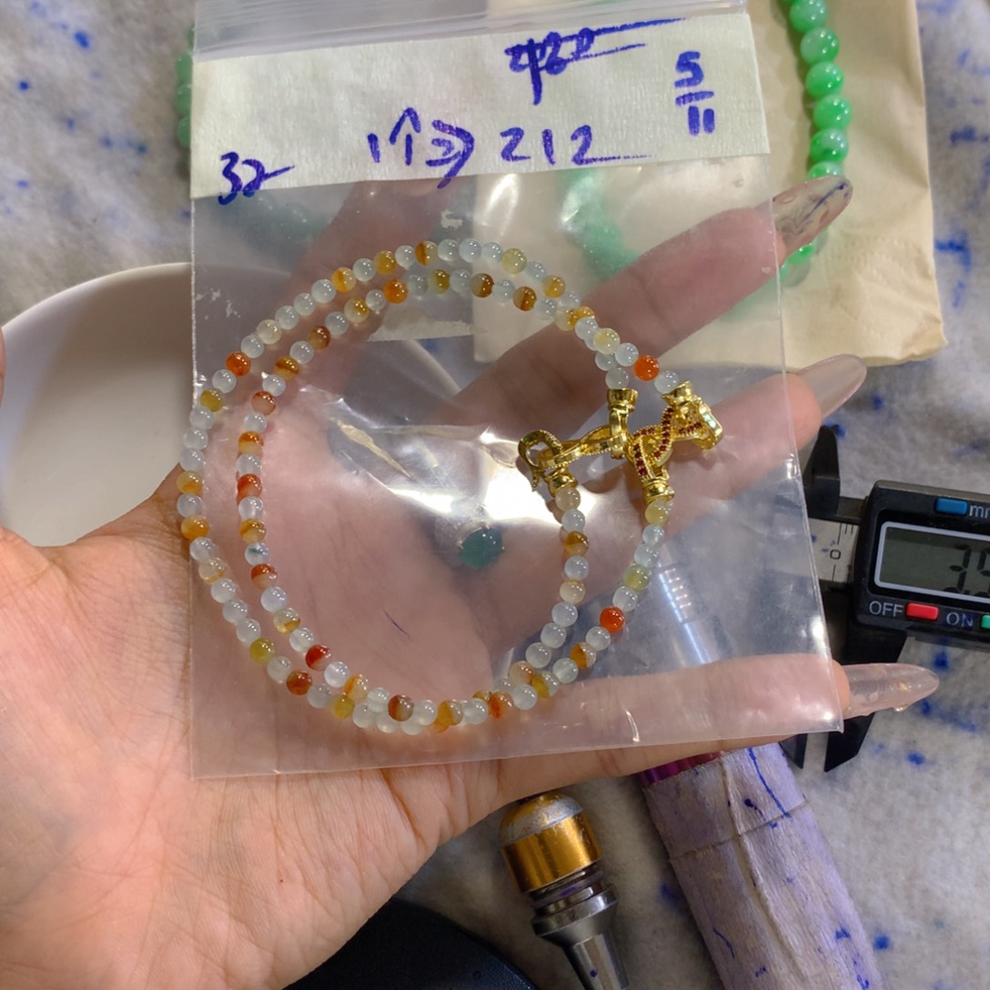 未镶嵌定制翡翠天然缅甸翡翠多样性