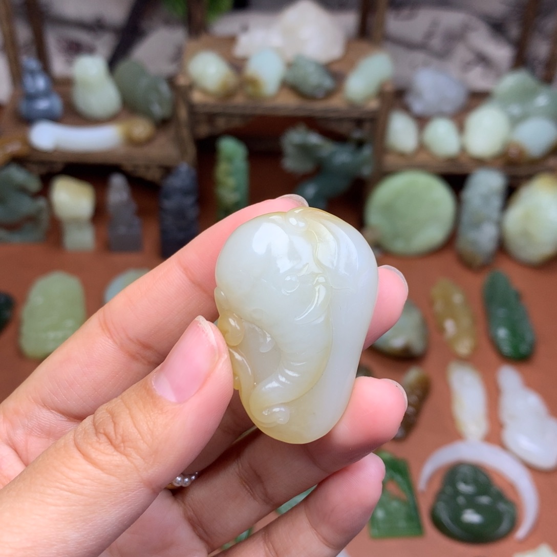 和田玉未镶嵌挂件