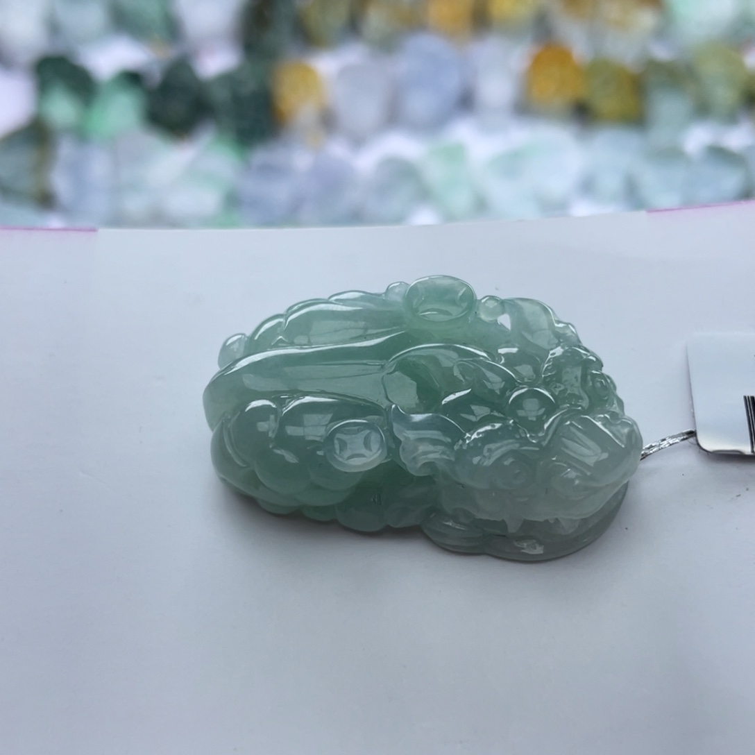 翡翠颈饰未镶嵌貔貅