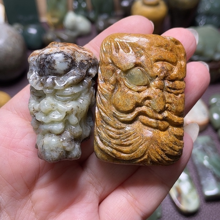 W***W岫岩河磨玉（透闪石质玉）未镶嵌颈饰