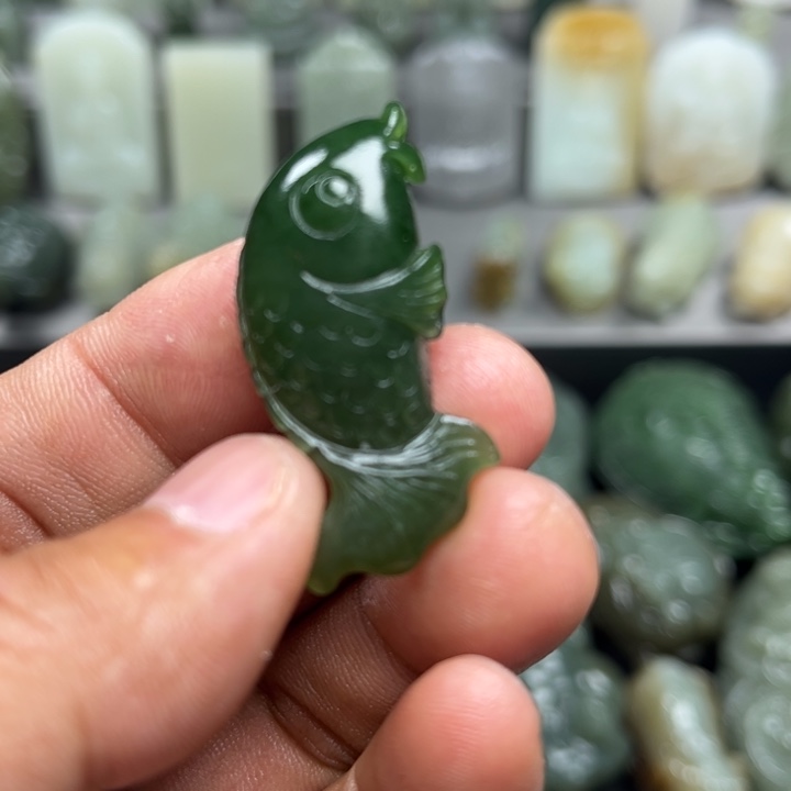 和田玉挂件未镶嵌彩****