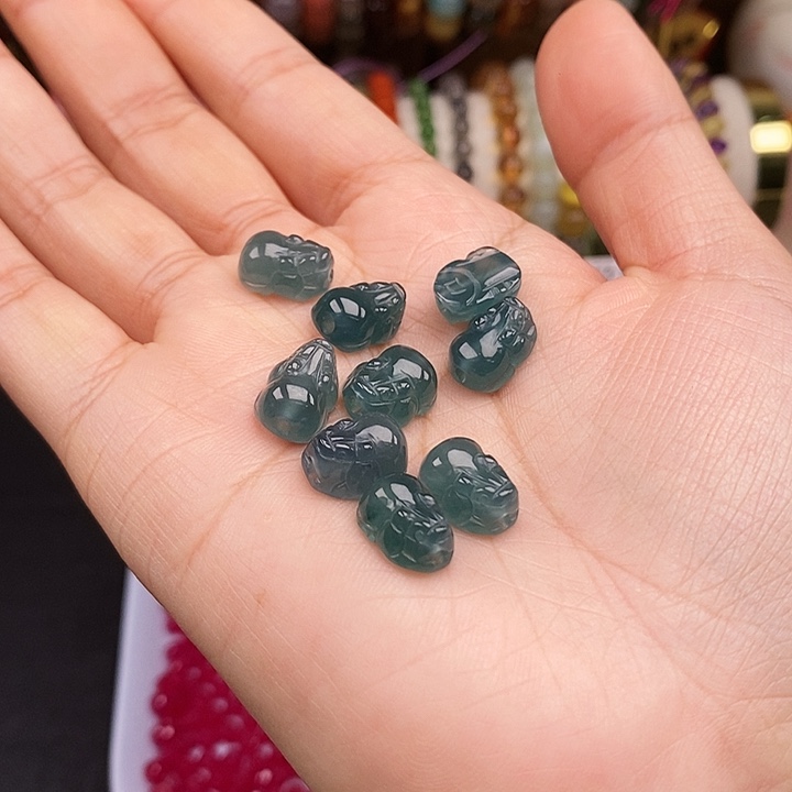 未镶嵌蓝水貔貅一个玛瑙/玉髓