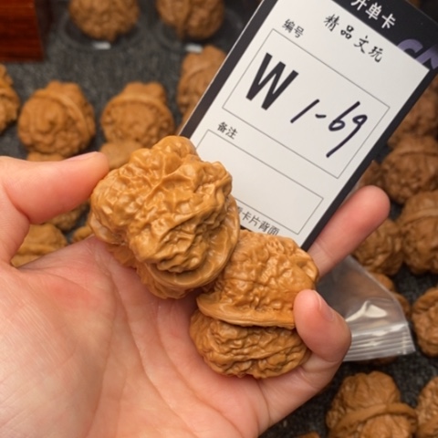 吊坠桃核我是第一百41
