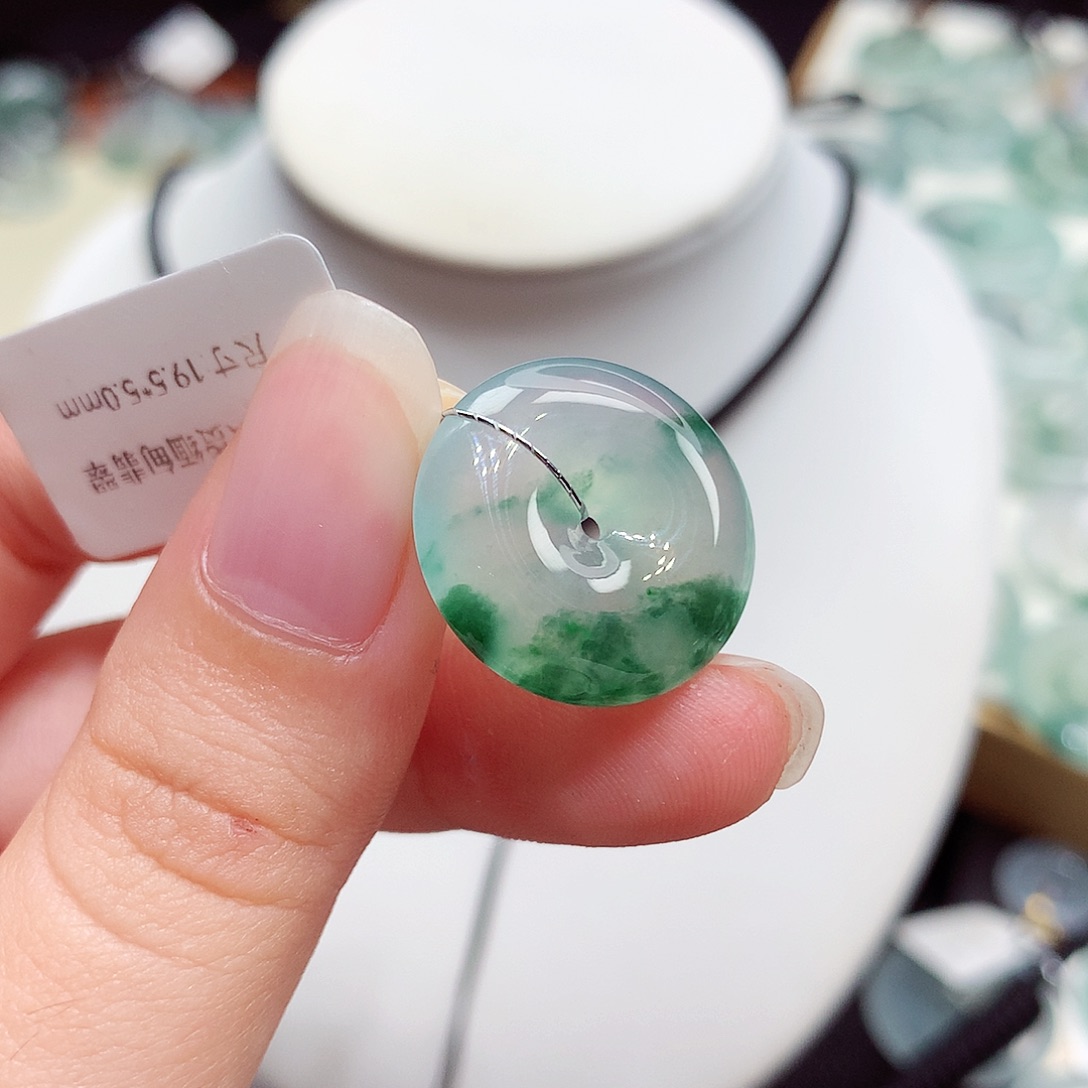 颈饰未镶嵌翡翠翡翠105，19.5/5