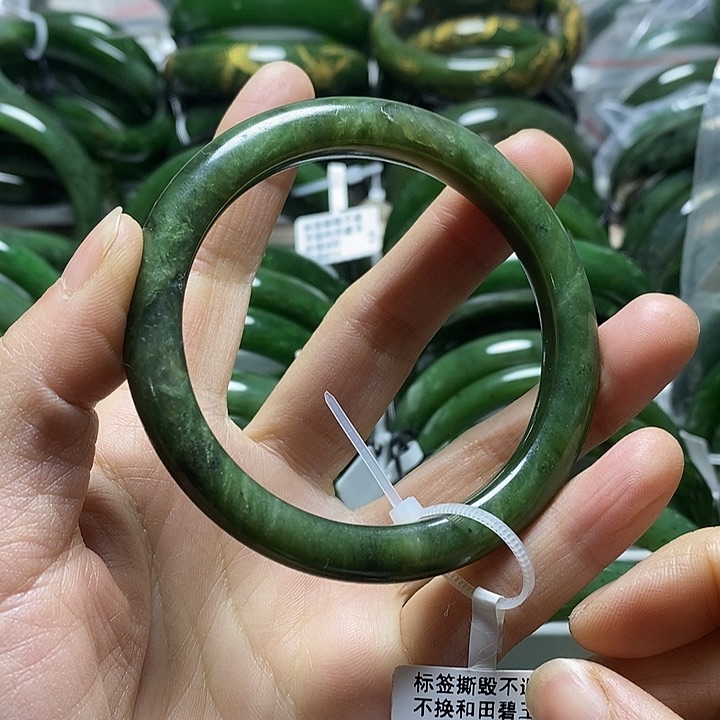 和田玉（碧玉）手镯未镶嵌细条55口径