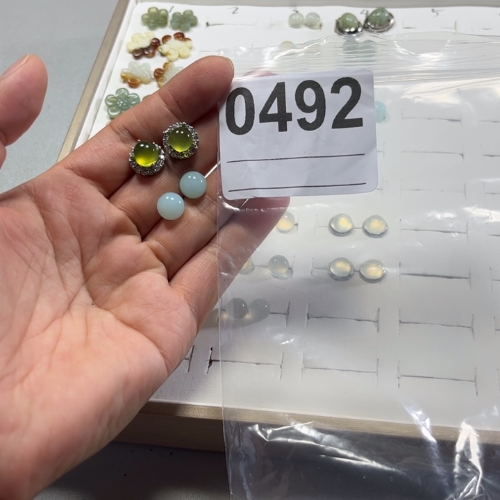 玄***成合金蛇纹石玉耳饰