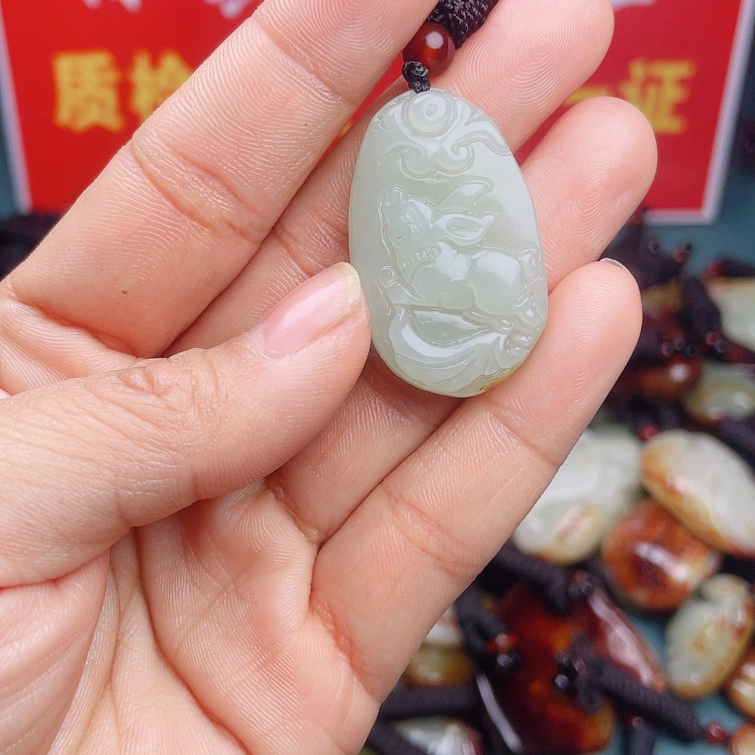 和田玉颈饰未镶嵌