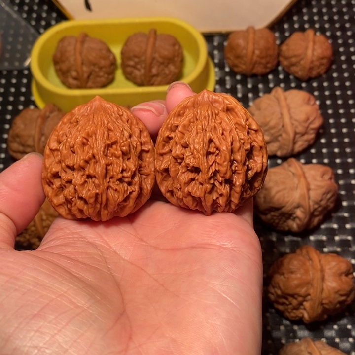 文玩核桃把件虎头