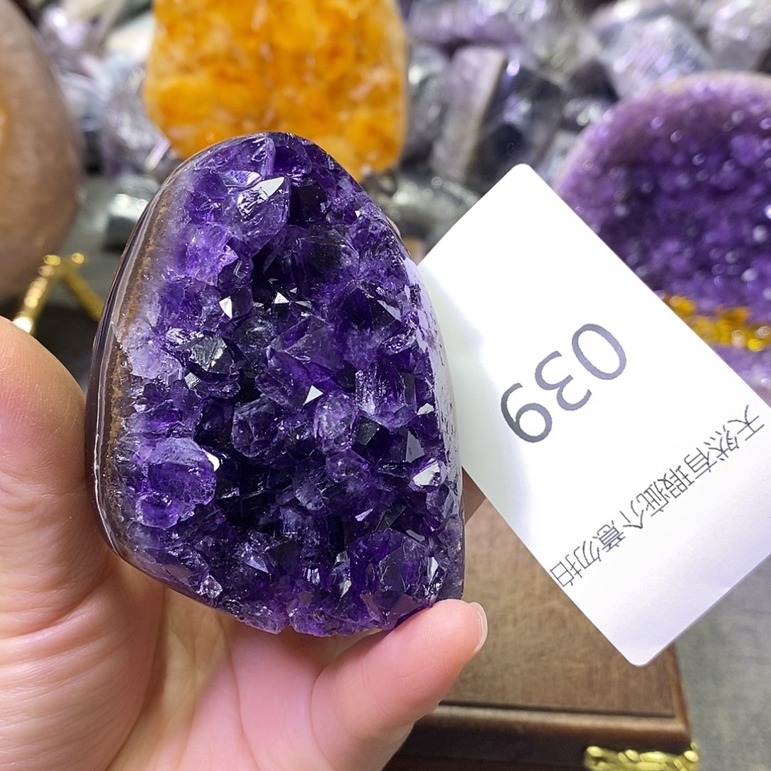 珠宝半成品未镶嵌紫晶