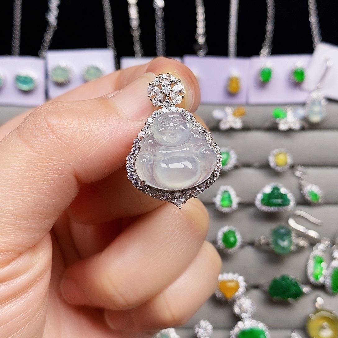 翡翠颈饰银S925镶嵌佛公吊坠