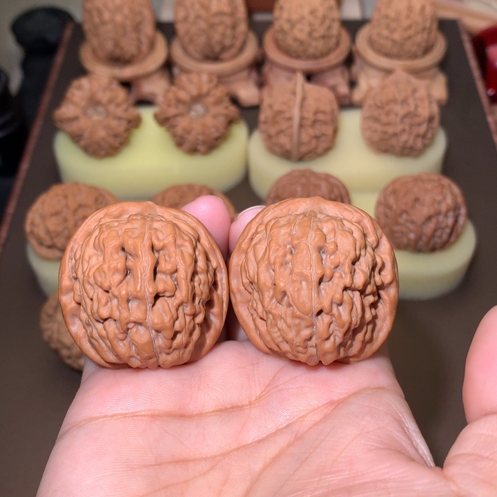 核桃文玩核桃把莲花
