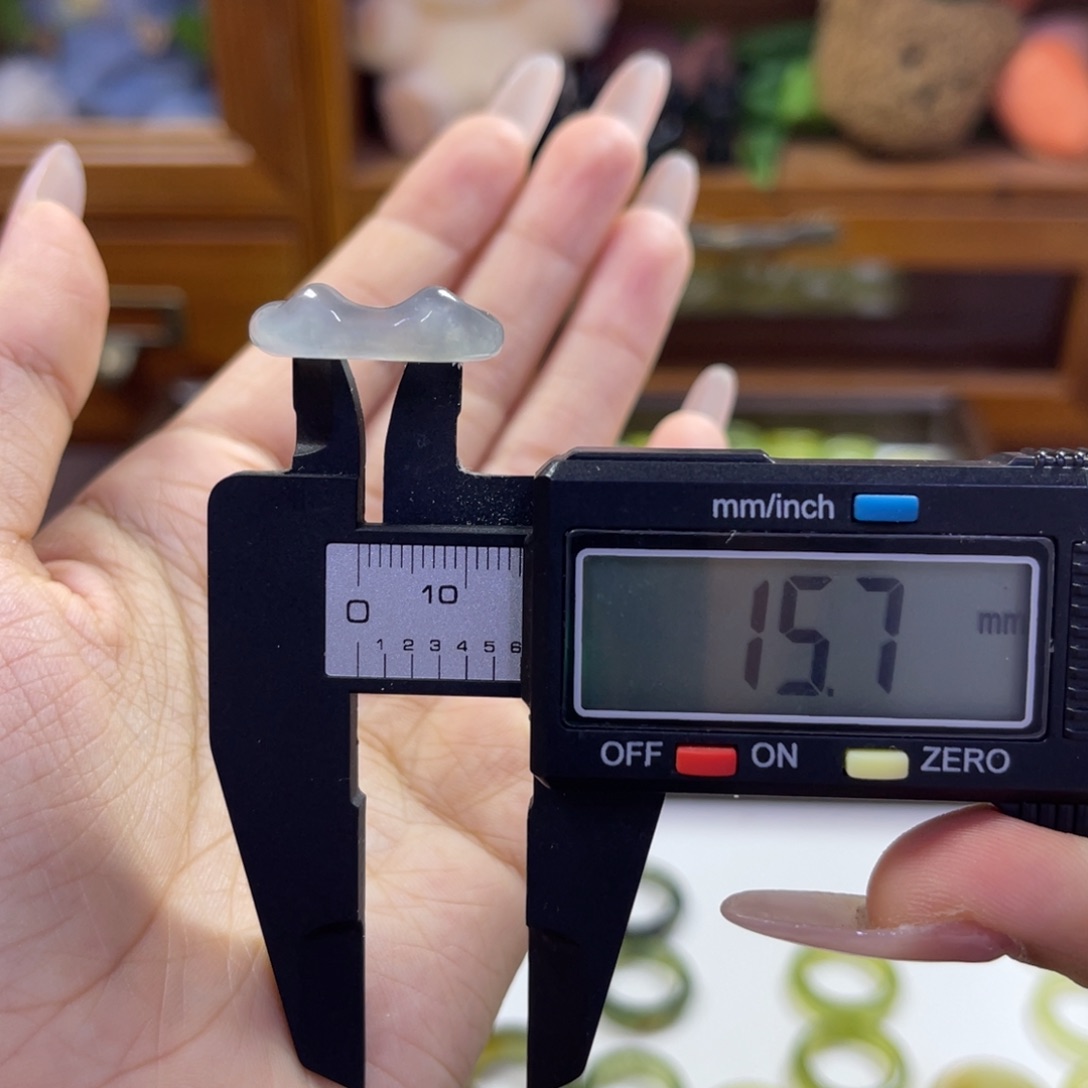 蛇纹石玉未镶嵌手镯45