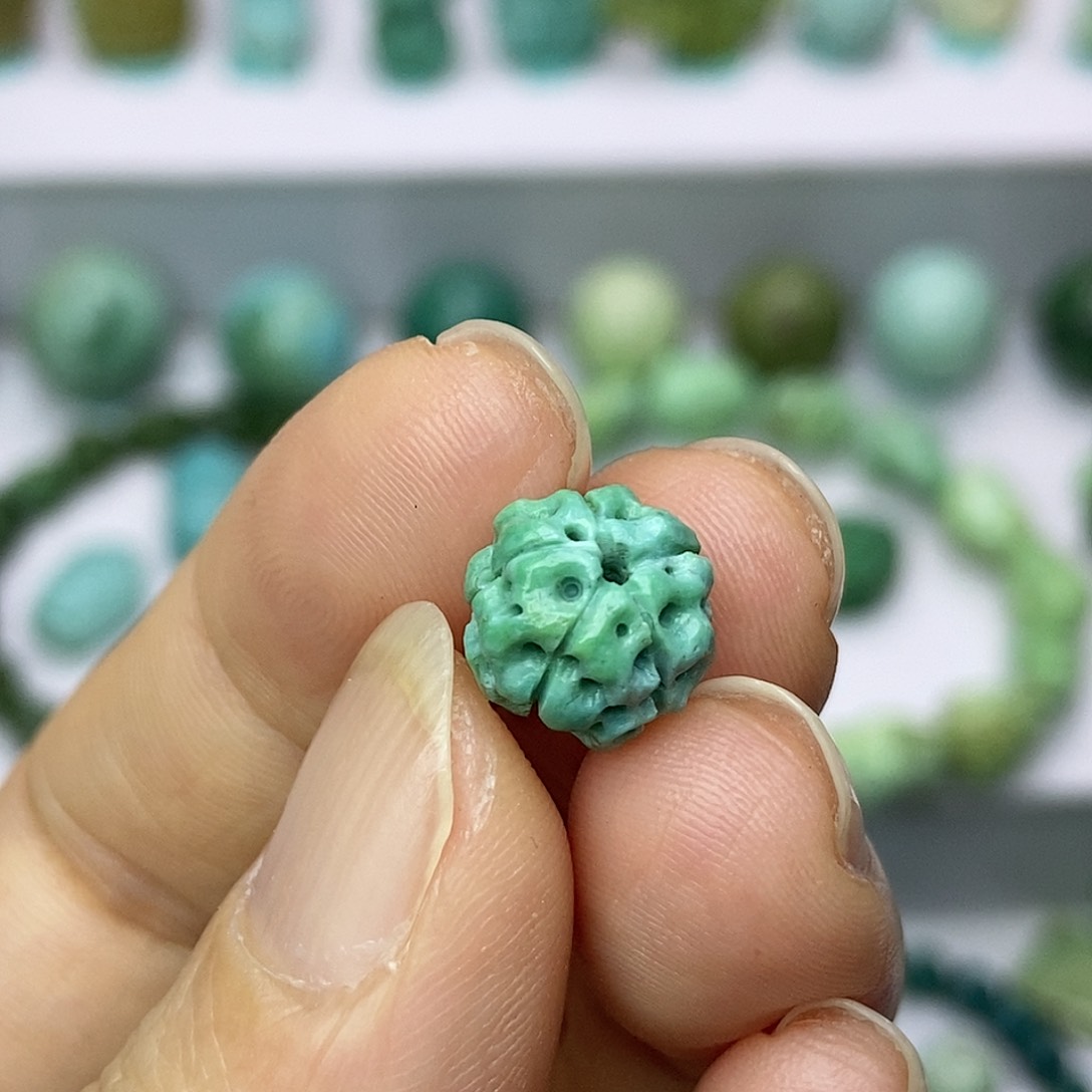 绿松石配饰未镶嵌