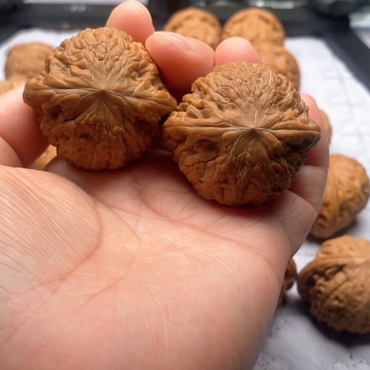 文玩核桃把件铁锤妹妹