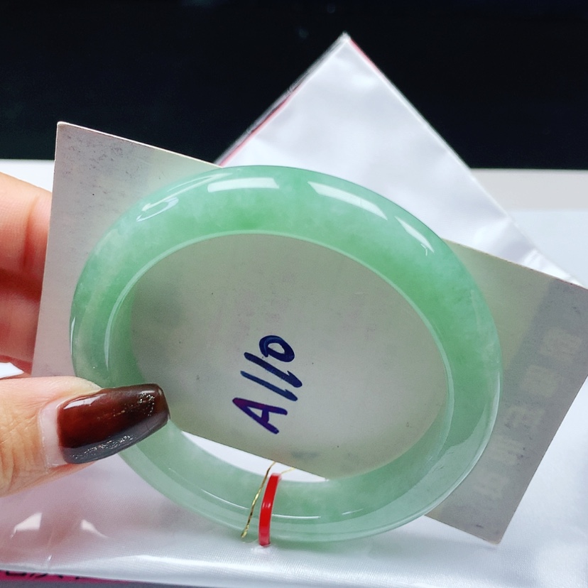 【闪购商品】翡翠手镯未镶嵌 正圈54+