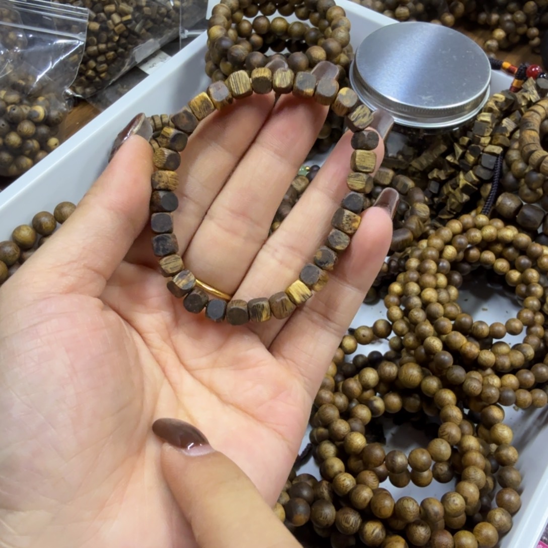 沉香沉香碎屑沉香奇楠沉水浮小方糖