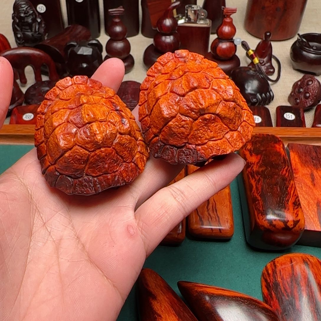 檀香紫檀（小叶紫檀）演**回