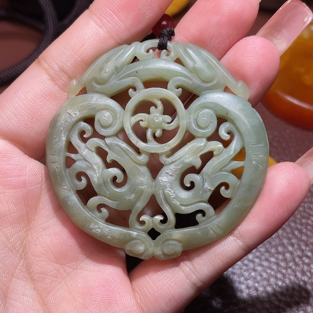 老***6和田玉未镶嵌颈饰