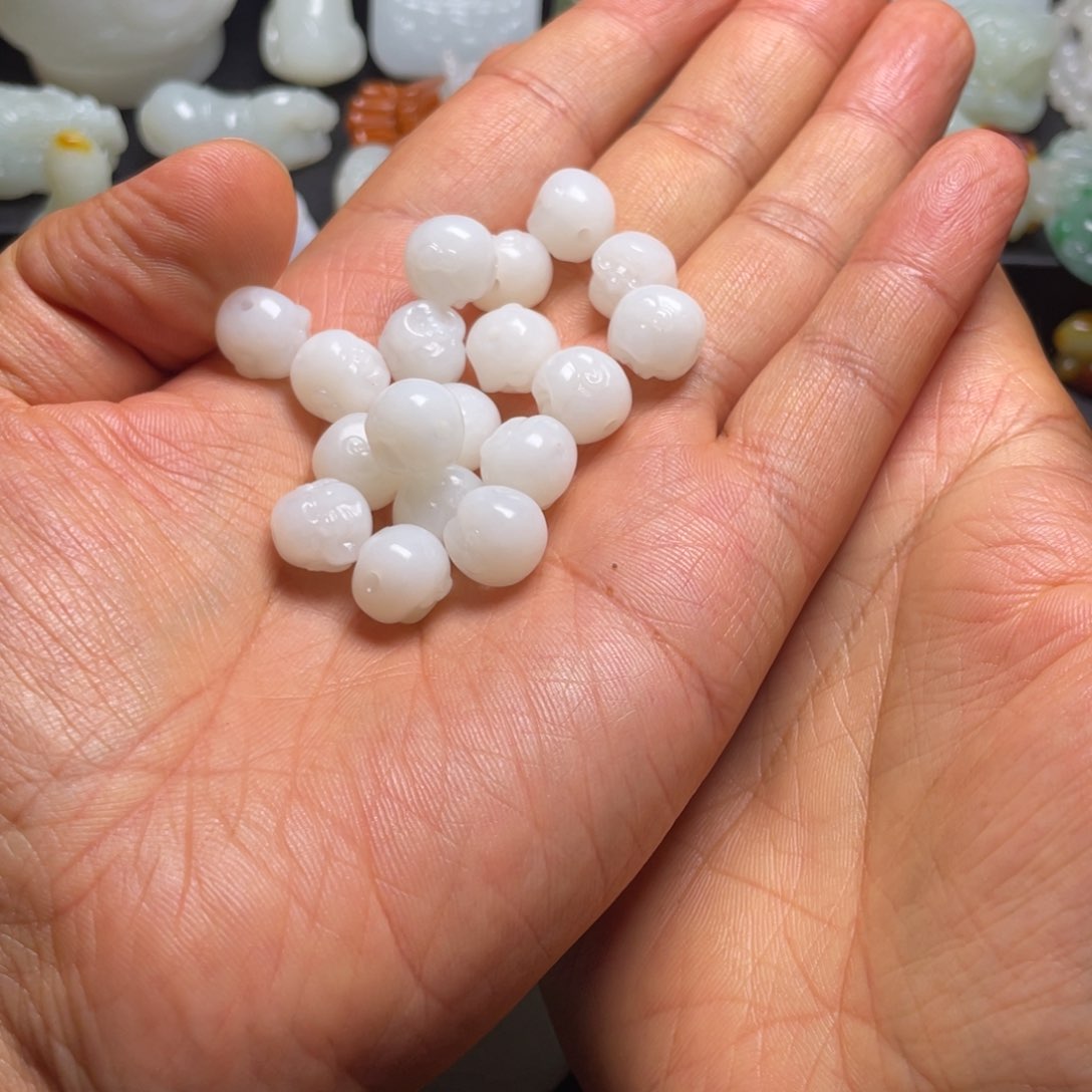 和田玉未镶嵌挂件静****怒