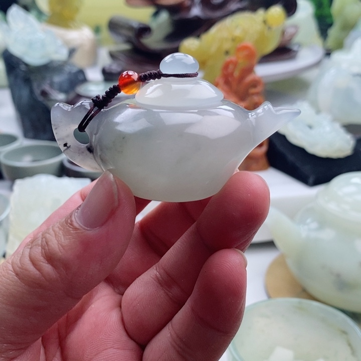 岫玉四大名玉手把件未镶嵌