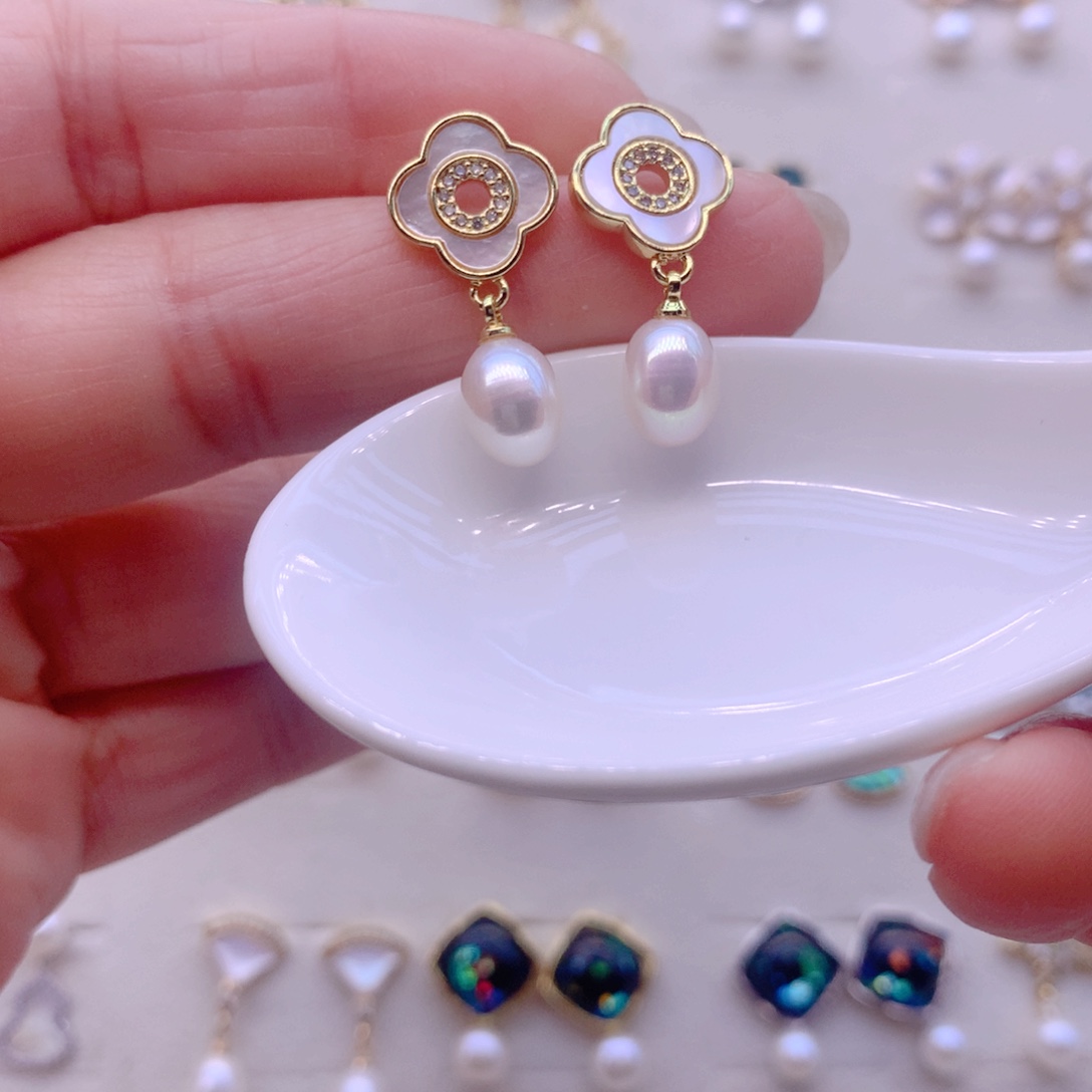 合金淡水珍珠耳饰