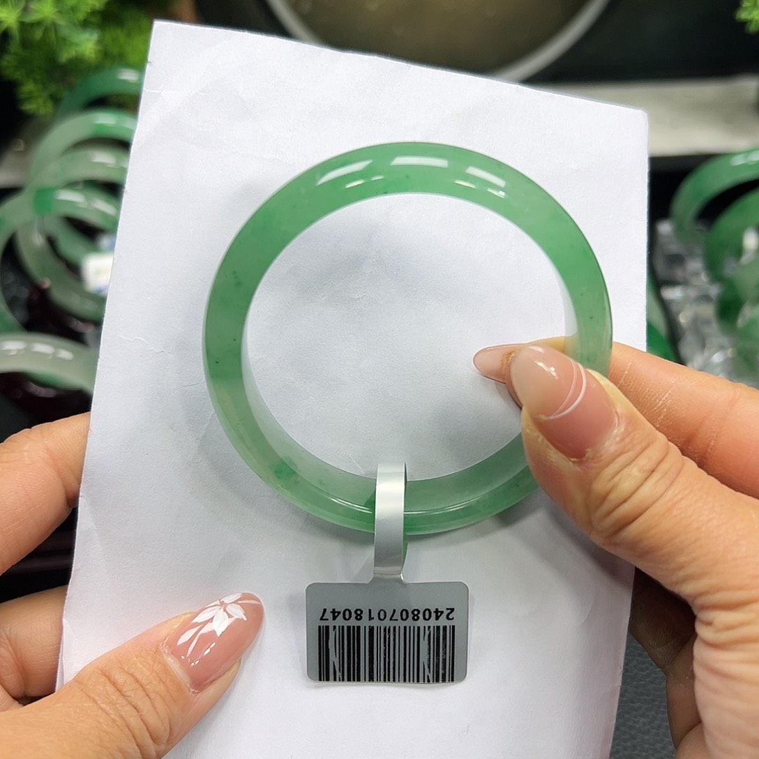 石英质玉手镯未镶嵌燕*淼淼