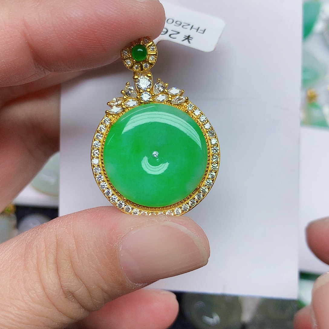 翡翠未镶嵌颈饰3466778