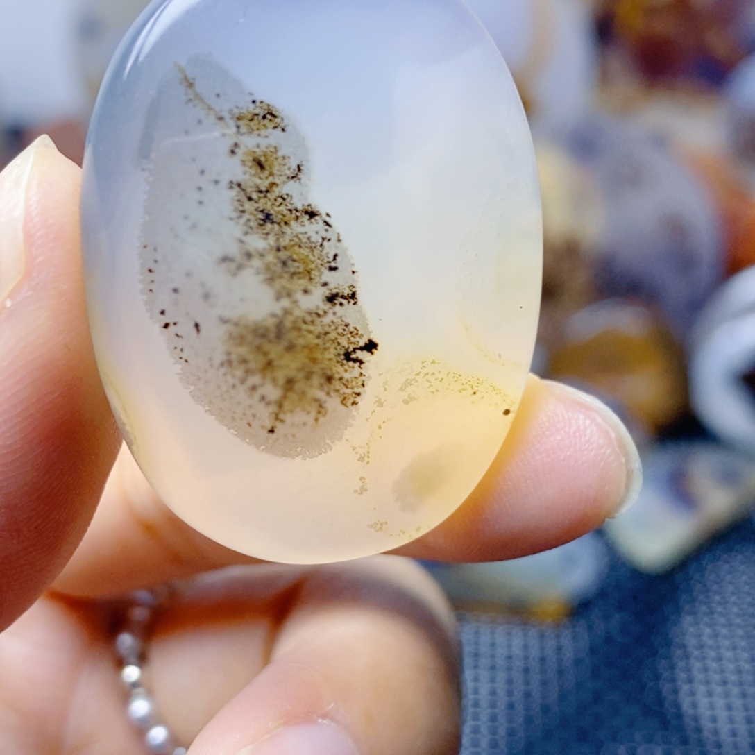 玛瑙/玉髓未镶嵌珠宝奇石