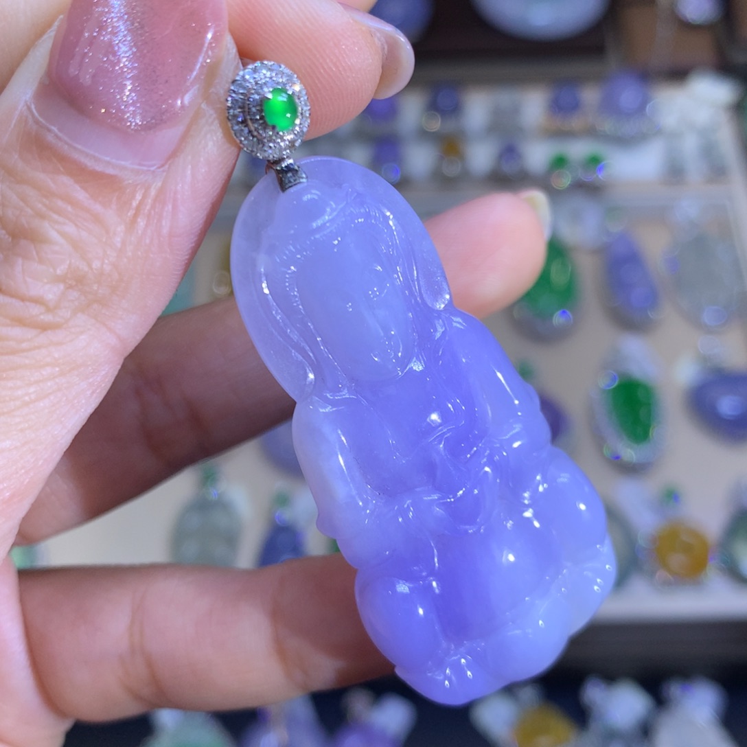 翡翠18K金镶嵌颈饰翡翠