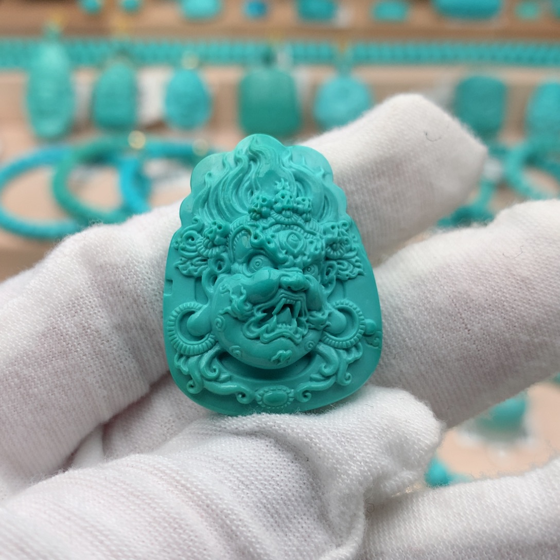 绿松石未镶嵌珠宝奇石11.3克