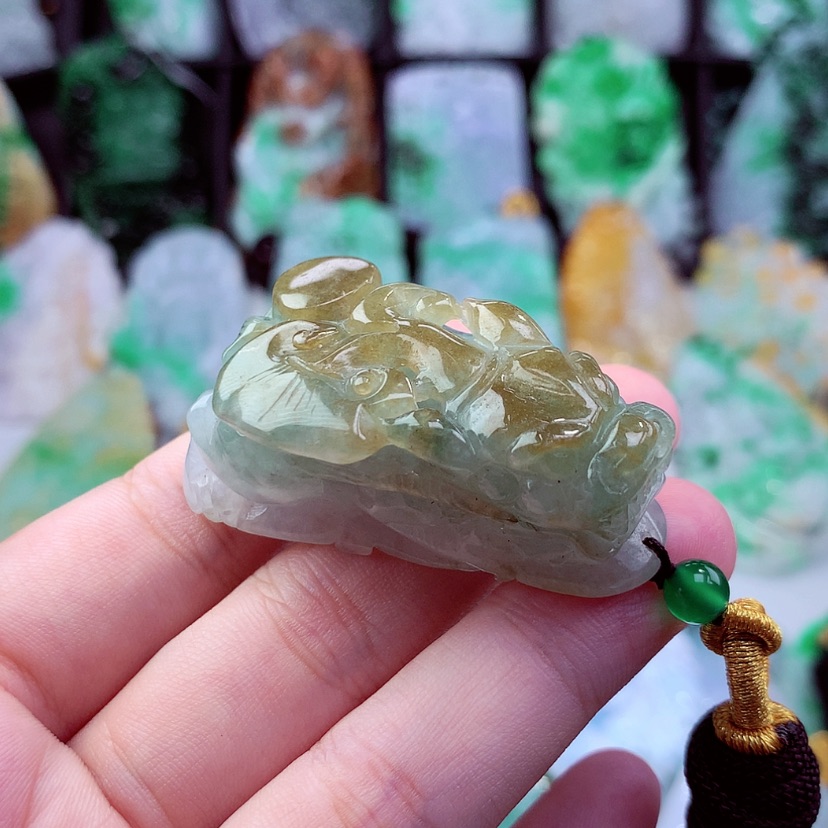 【闪购商品】翡翠颈饰未镶嵌挂件