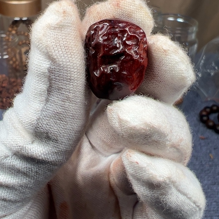 染料紫檀（血檀）血檀红枣机雕