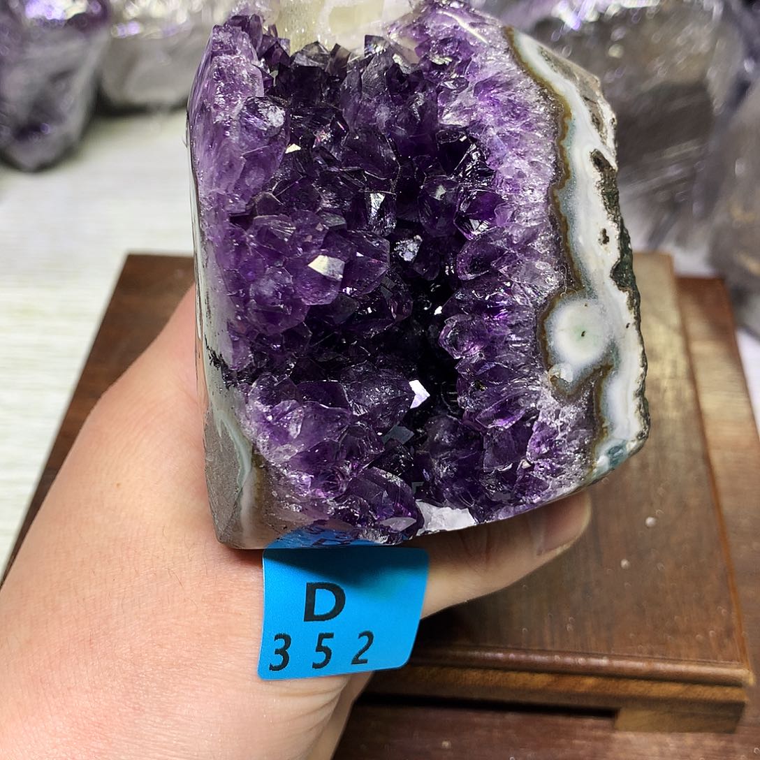 紫晶大型摆件（非配饰）未镶嵌